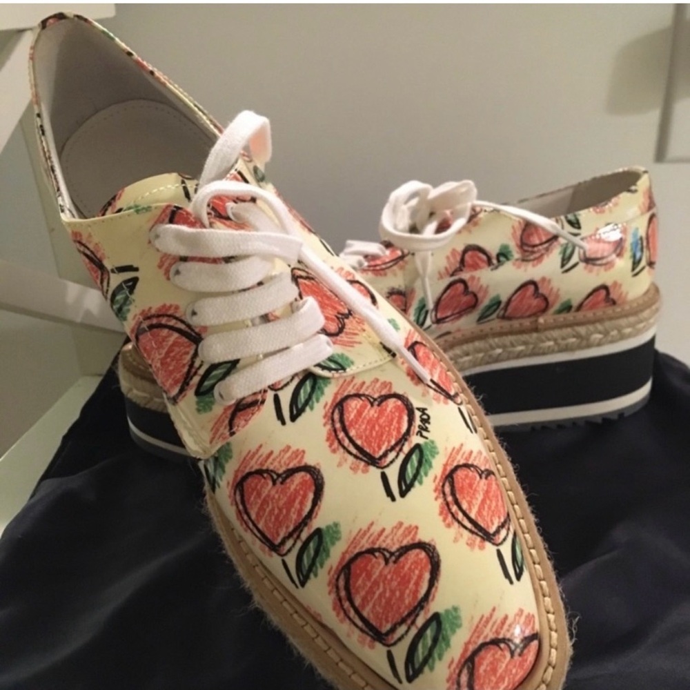 Prada- Heart Print Platform Sneakers / Oxford - PATENT LEATHER - NWT - Picture 4 of 8
